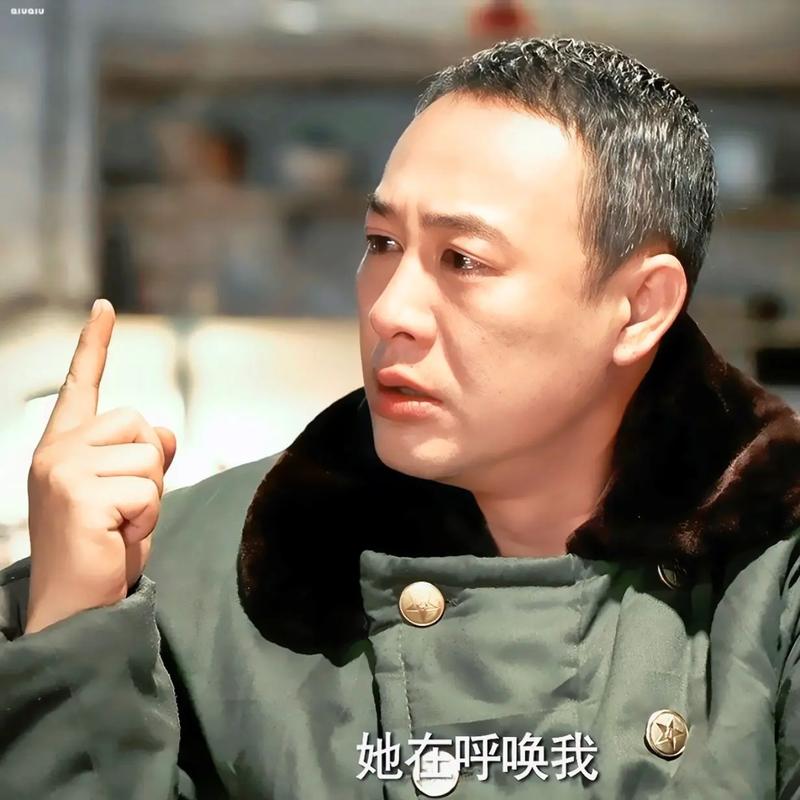 《全民打call！张颂文新剧逼真演技惊动网警 工作室回应：已自备银手镯》