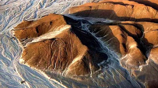 秘鲁纳斯卡飞行员：2000年前地画竟是飞行路线图？