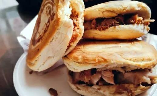 西安美食图鉴：面与馍的碳水狂欢